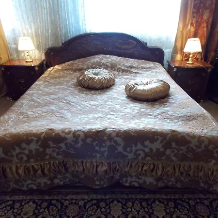 Weena House Nocleg ze śniadaniem 3*