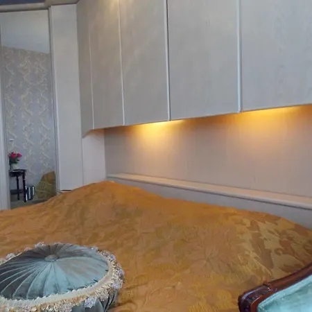 Nocleg ze śniadaniem Weena House 3*