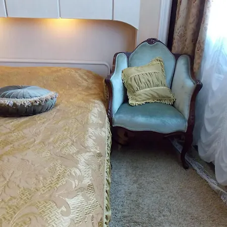 Weena House 3*