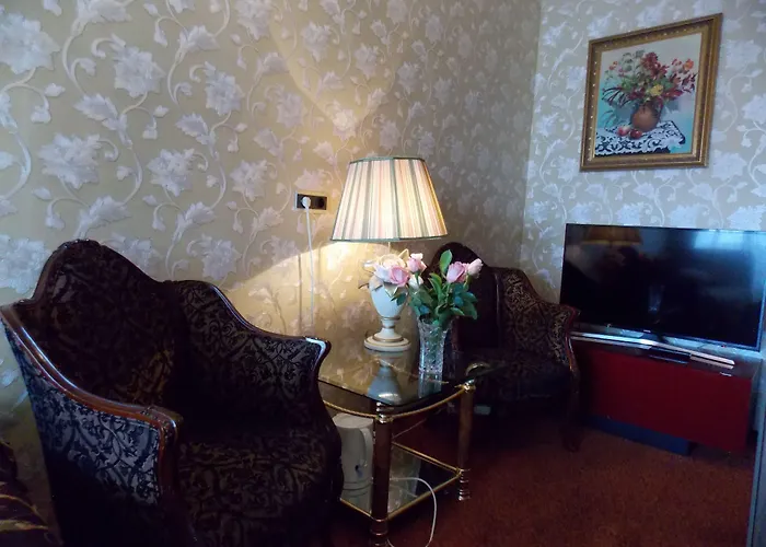 Weena House Bed & Breakfast 3*