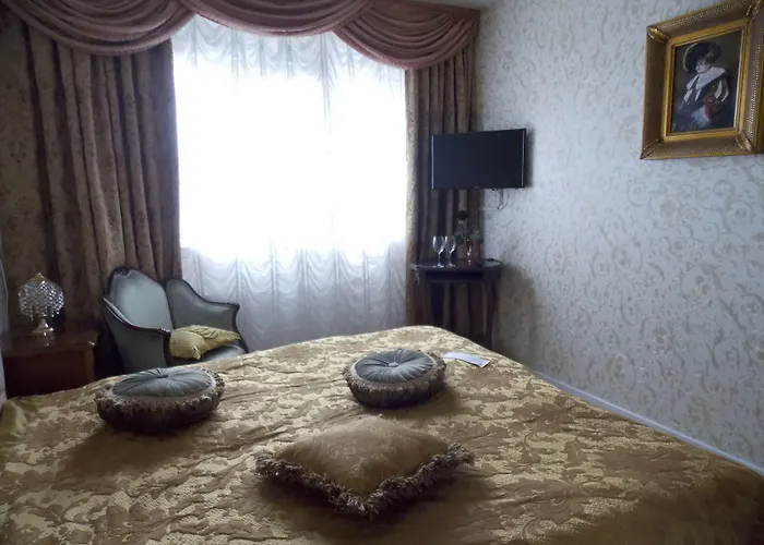 Nocleg ze śniadaniem Weena House 3*