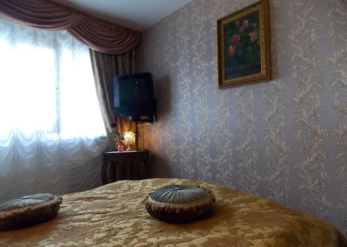 Weena House Bed & Breakfast 3*