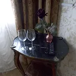 Weena House Nocleg ze śniadaniem 3*