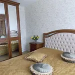 Weena House Nocleg ze śniadaniem 3*