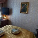 Weena House Nocleg ze śniadaniem 3*