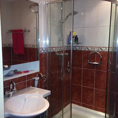 Weena House 3*