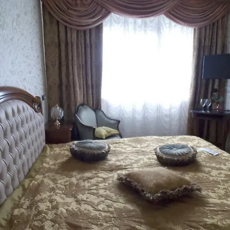 Weena House 3*